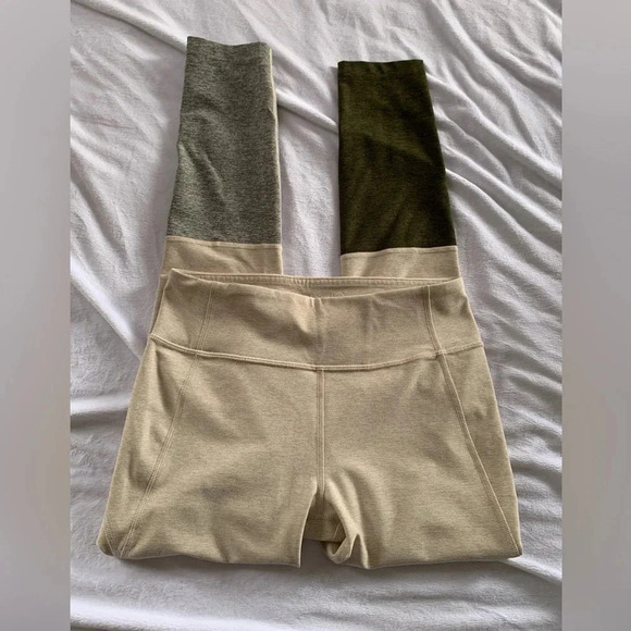 Outdoor Voices 7/8 Dipped Warmup Leggings Size Small Oatmeal, Moss and Fog - Picture 6 of 11